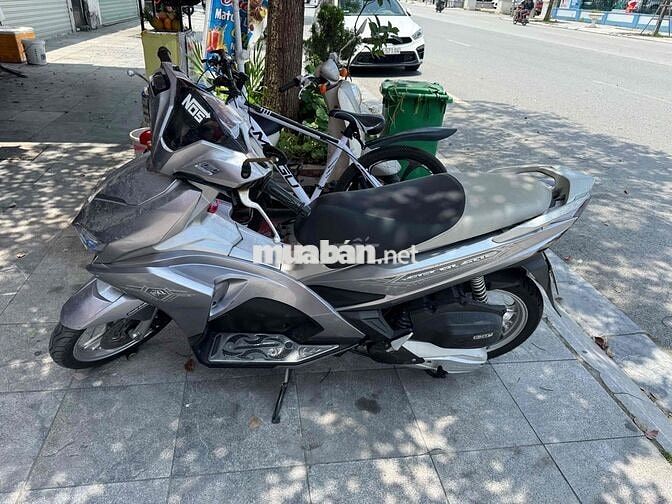 Bán nhanh airblade 2018 chính chủ từ đầu, ít đi