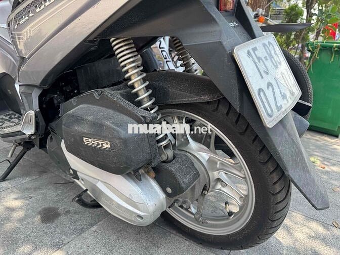 Bán nhanh airblade 2018 chính chủ từ đầu, ít đi