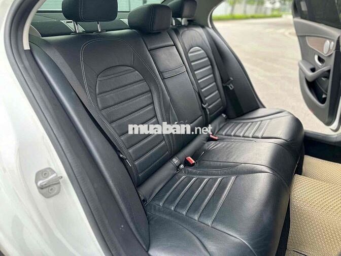 Mercedes-Benz C200 Exclusive 2021 Trắng cực đẹp