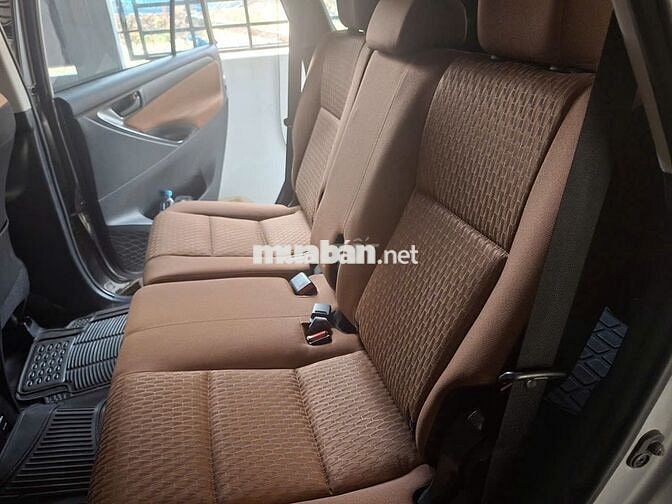 Toyota Innova E 2018 Bạc