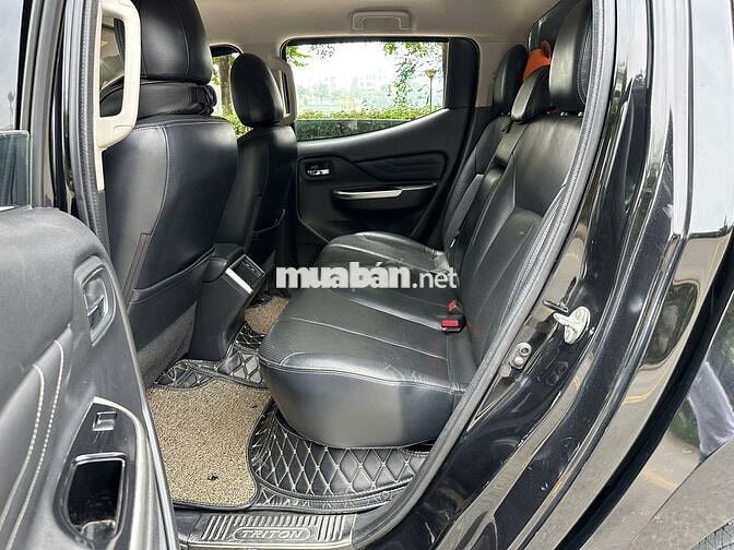 Mitsubishi Triton 2019 4x4 AT Mivec 11 vạn km Đen