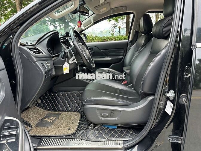 Mitsubishi Triton 2019 4x4 AT Mivec 11 vạn km Đen