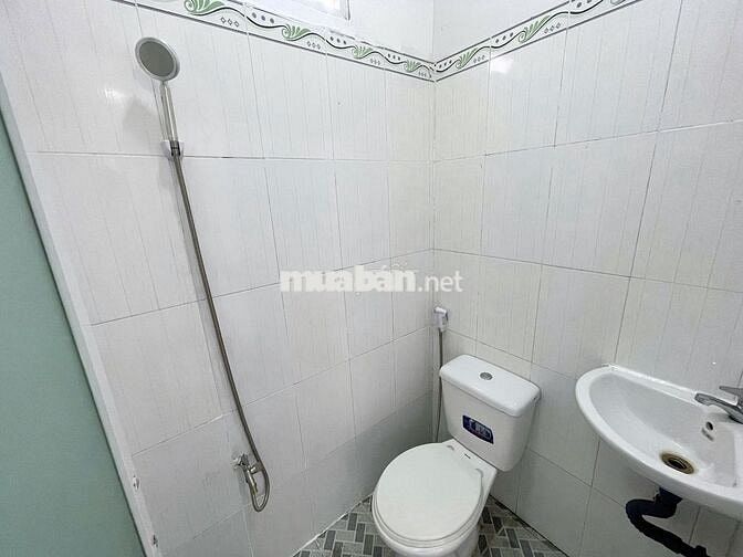 Phòng ban công thoáng ngay Hoàng Diệu 2, bảo vệ 24/24