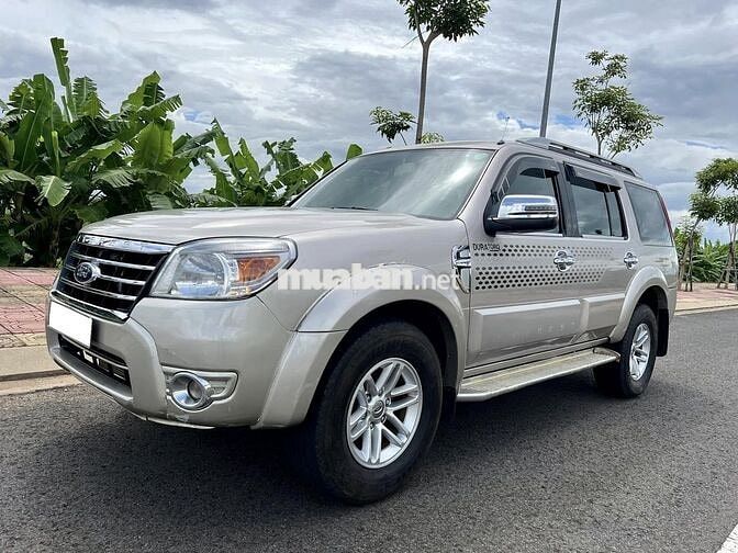 Ford Everest 2009 máy dầu số sàn màu xám