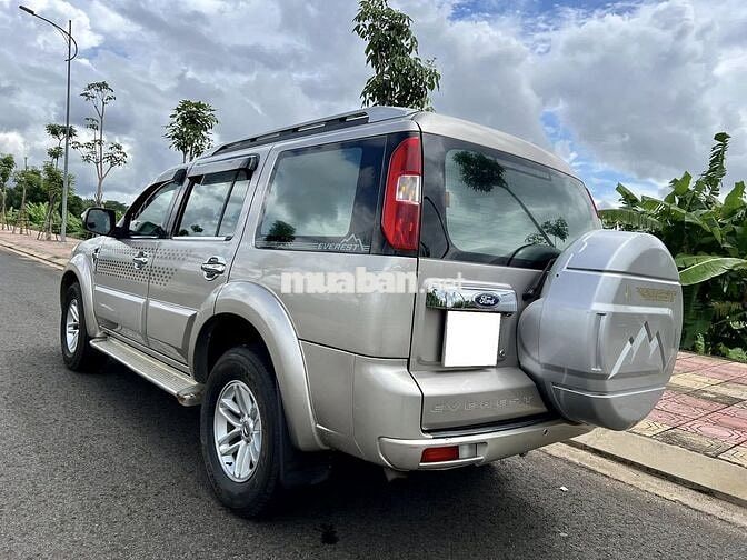 Ford Everest 2009 máy dầu số sàn màu xám