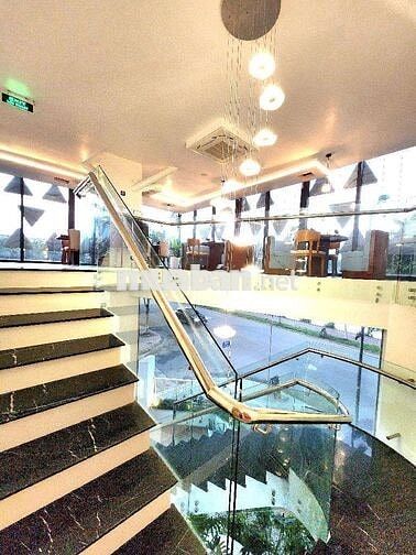 CỰC HIẾM PHỐ LÂM HẠ – MẶT PHỐ VIEW HỒ – 3 THOÁNG Diện tích  300m2
