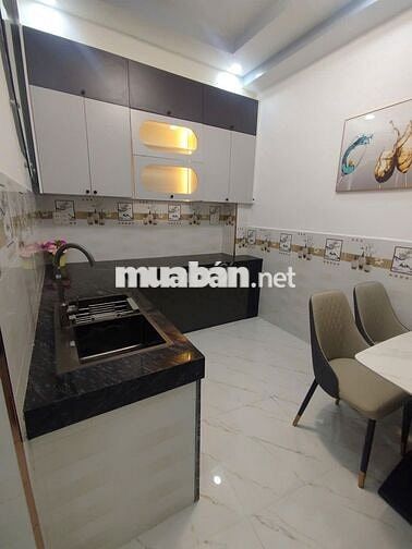 NHÀ  NGAY TRUNG TÂM GÒ VẤP GẦN  VINCOM QUANG TRUNG  , CHỢ TRƯỜNG HỌC  