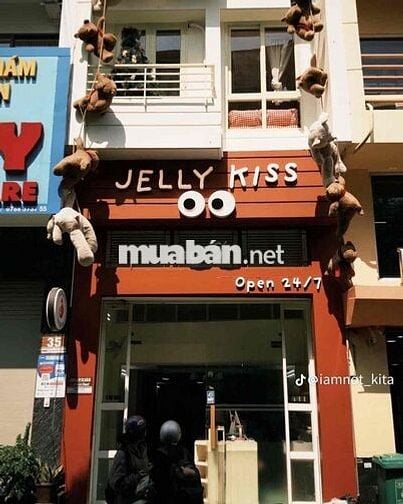 JELLYKISS Tuyển dụng Nhân viên ca đêm
