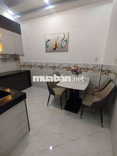 NHÀ  NGAY TRUNG TÂM GÒ VẤP GẦN  VINCOM QUANG TRUNG  , CHỢ TRƯỜNG HỌC  