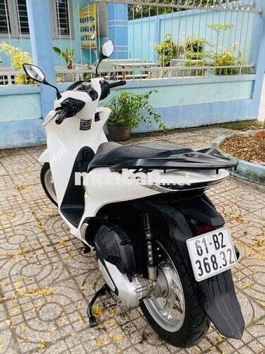 Honda SH màu Trắng ít sử dụng, phụ tùng Zin