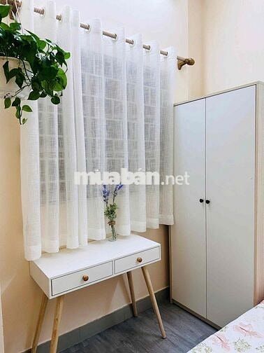 Phòng Studio cửa sổ Ban Công gần bờ kè sát cầu Công Lý