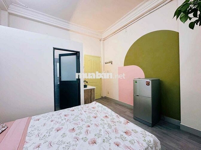 Phòng Studio cửa sổ Ban Công gần bờ kè sát cầu Công Lý