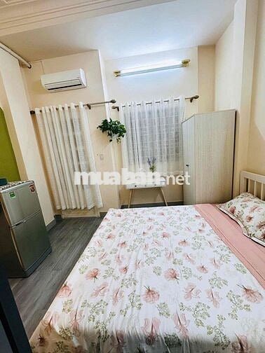 Phòng Studio cửa sổ Ban Công gần bờ kè sát cầu Công Lý