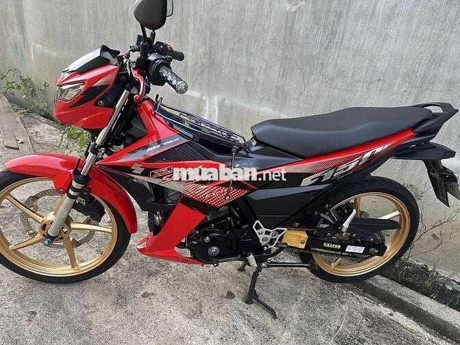 Suzuki Satria Đỏ