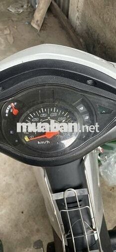 Honda Wave màu Bạc