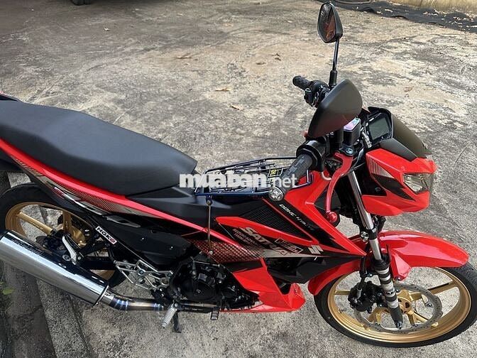 Suzuki Satria Đỏ