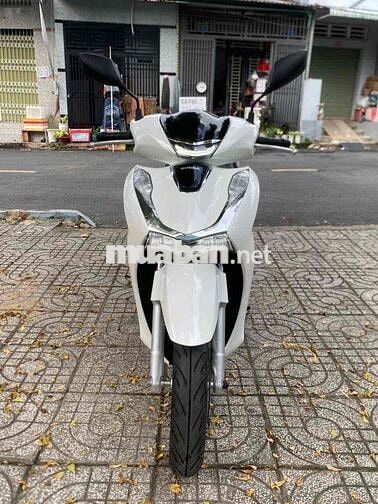 Honda SH màu Trắng ít sử dụng, phụ tùng Zin