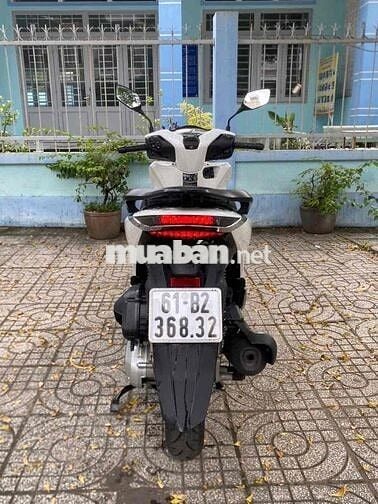 Honda SH màu Trắng ít sử dụng, phụ tùng Zin