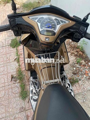 Honda Air Blade 125 Cần bán gấp