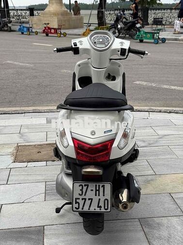 Yamaha Grande màu Trắng