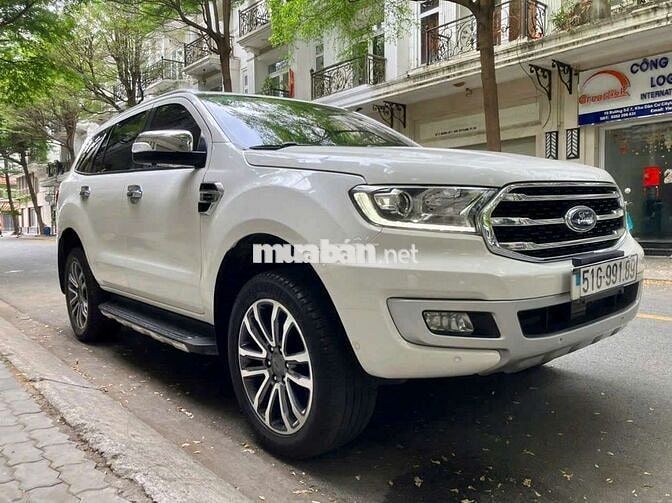 Ford Everest bản Titanium full 2 cầu SX 2019