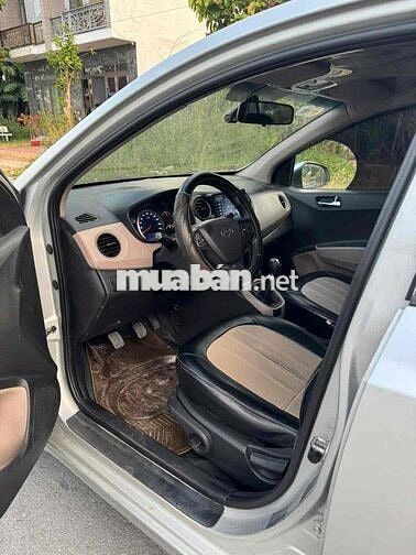 Hyundai i10 2014 Bạc 5 chỗ ban đu