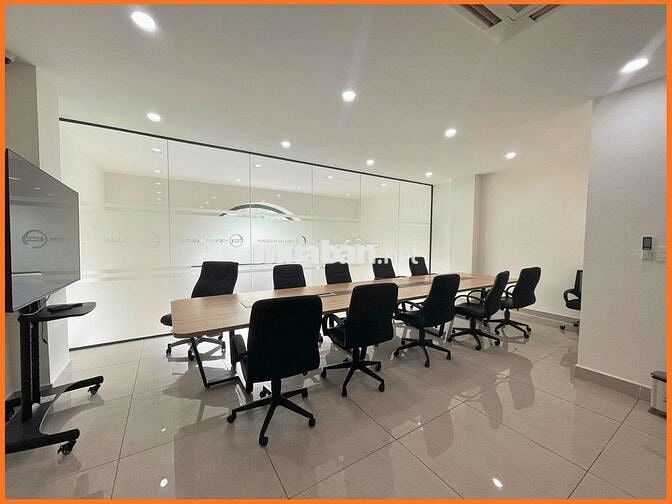 Văn Phòng 70m2 Full Nội Thất Có VAT Giá Chỉ 14Tr - Vạn Phúc City
