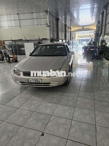 Toyota Camry 2001 Bạc