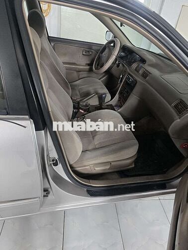 Toyota Camry 2001 Bạc