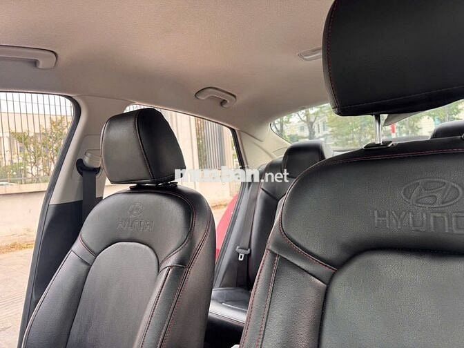 Hyundai Accent 1.5AT 2024 - 60000 km