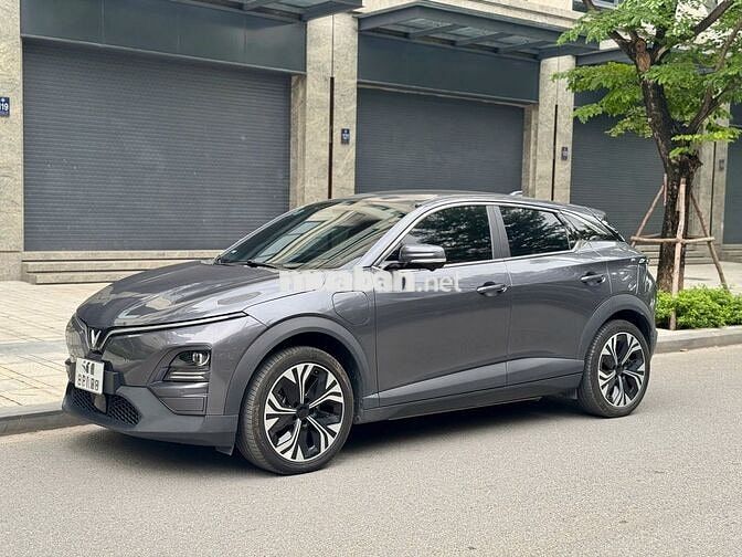 VinFast VF6 Plus 2024