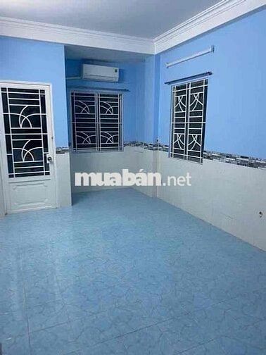 Nhà CMT8, p11, Quận 3 - 3pn 3wc 1tr2lầu