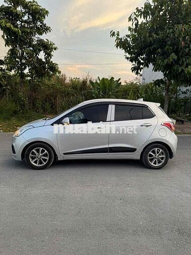 Hyundai i10 2014 Bạc 5 chỗ ban đu