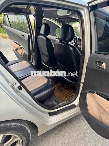 Hyundai i10 2014 Bạc 5 chỗ ban đu