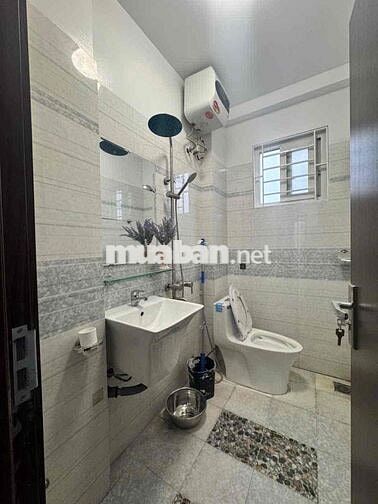 Bán CCMN Trường Chinh Ngã 4 Sở, Thoáng Đẹp Full Đồ gần Mặt Phố