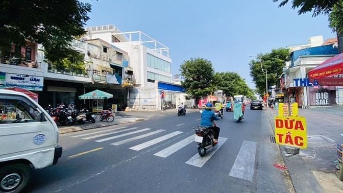 GIẢM SỐC 4 TỶ – MẶT TIỀN NGANG 6M LÊ VĂN SỸ, QUẬN 3, 5 TẦNG CHỈ 35 TỶ