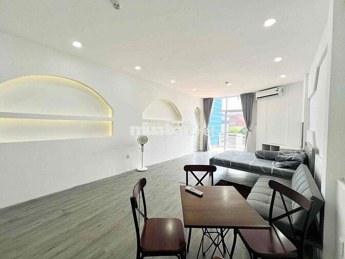 Căn Hộ Bancol Luxury Thang Máy Rộng 50m2 Ngay Vòng Xoay Lý Thái Tổ Q10