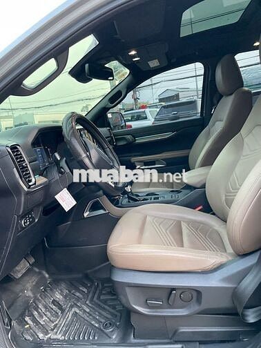 FORD EVEREST TITANIUM 1 CẦU 2022 – NỘI THẤT NÂU