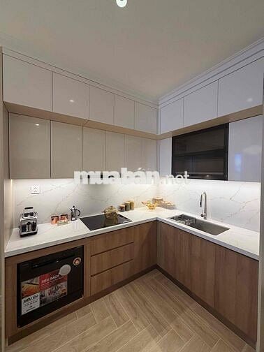 SUẤT NGOẠI GIAO CĂN 2PN2WC 68m2 view hồ bơi giá bán 3,8 tỷ ký HĐMB CĐT