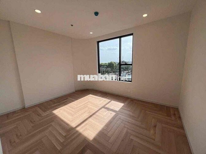SUẤT NGOẠI GIAO CĂN 2PN2WC 68m2 view hồ bơi giá bán 3,8 tỷ ký HĐMB CĐT