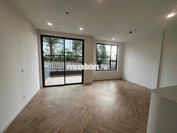 SUẤT NGOẠI GIAO CĂN 2PN2WC 68m2 view hồ bơi giá bán 3,8 tỷ ký HĐMB CĐT