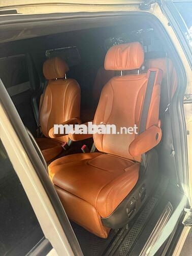 Kia Sedona 2018 STD Trắng