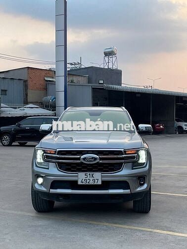 FORD EVEREST TITANIUM 1 CẦU 2022 – NỘI THẤT NÂU