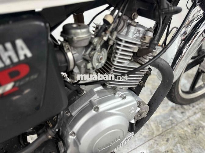 Yamaha YB125SP màu Trắng