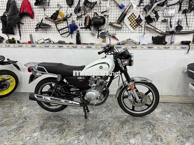 Yamaha YB125SP màu Trắng
