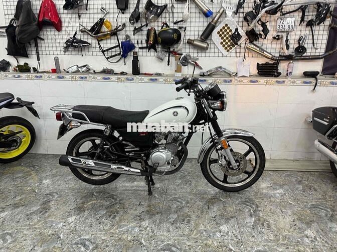 Yamaha YB125SP màu Trắng