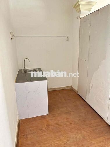 nhà mặt tiền 1mb + 10p, 10wc siêu rẻ