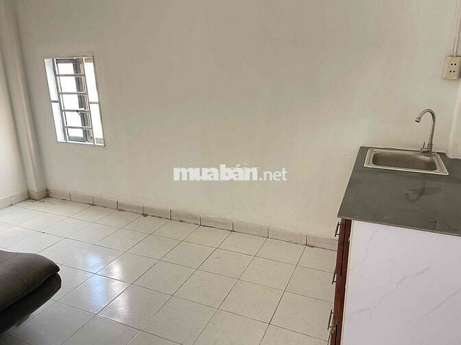 nhà mặt tiền 1mb + 10p, 10wc siêu rẻ