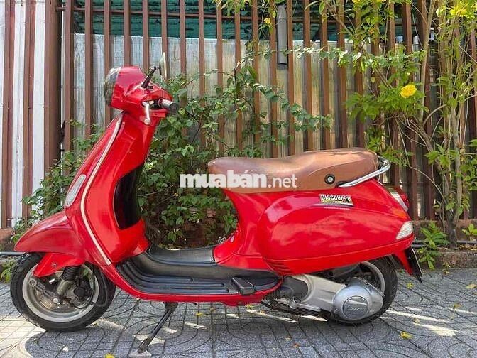 Piaggio Vespa LX125 Ý- màu đỏ