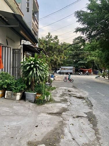 Bán nhà đường TK8 cách  đường Nguyễn Ảnh Thủ  20m